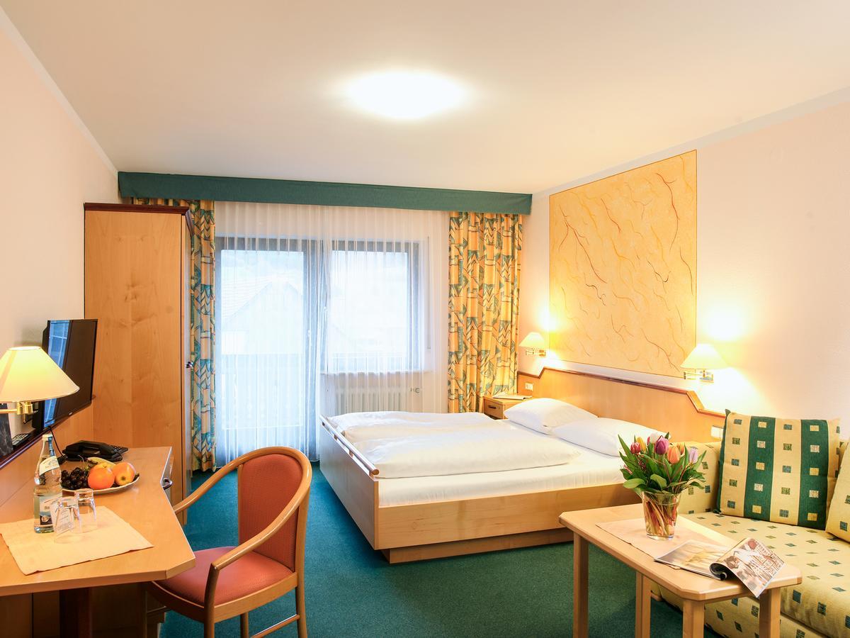 Hotel Gasthof Zum Biber Motten Exteriér fotografie